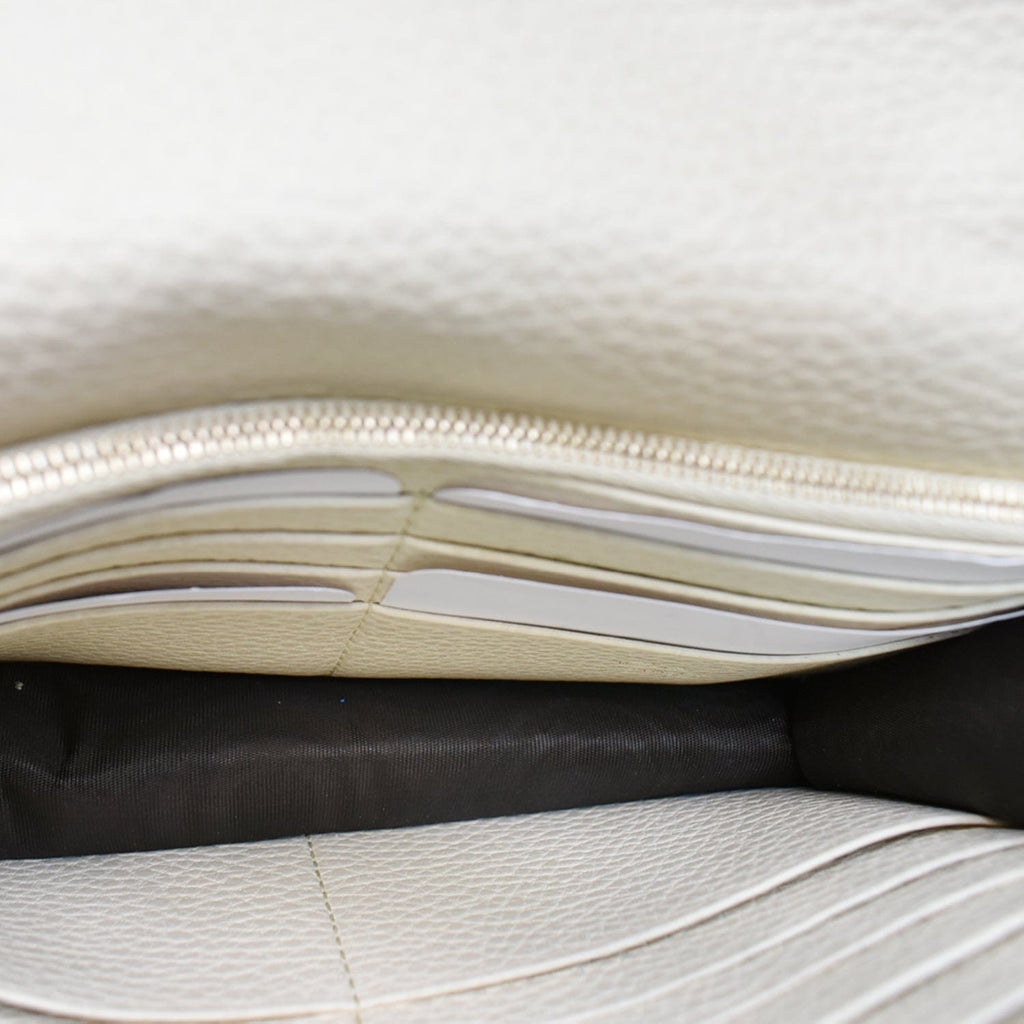 GUCCI Gucci Interlocking Pebbled Leather Crossbody Bag White 615523