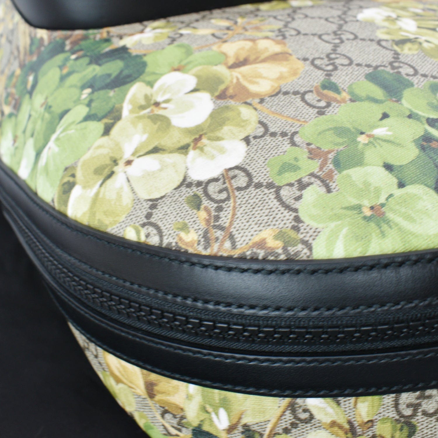 GUCCI Blooms Gucci Supreme Monogram Backpack Beige 406370