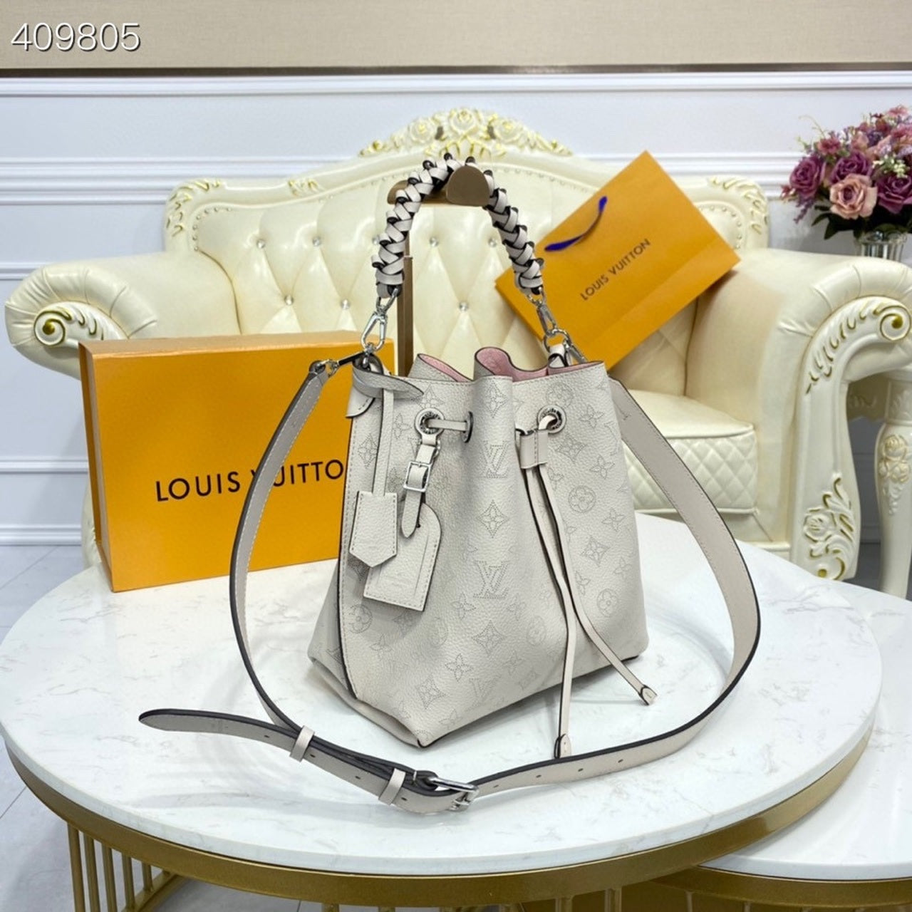 Louis Vuitton Muria Bucket Bag Snow White For Women,  Shoulder And Crossbody Bags 9.8in/25cm Louis Vuitton M58483