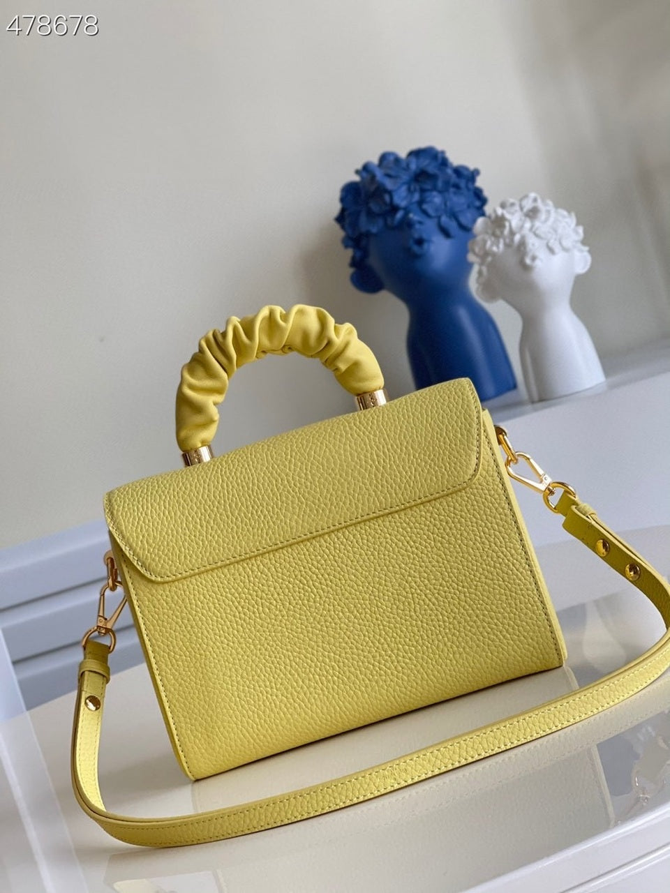 Louis Vuitton Twist MM Ginger Yellow For Women, WomenÃƒÂ¢Ã¢â€šÂ¬Ã¢â€žÂ¢s Handbags, Shoulder And Crossbody Bags 9.1in/23cm Louis Vuitton