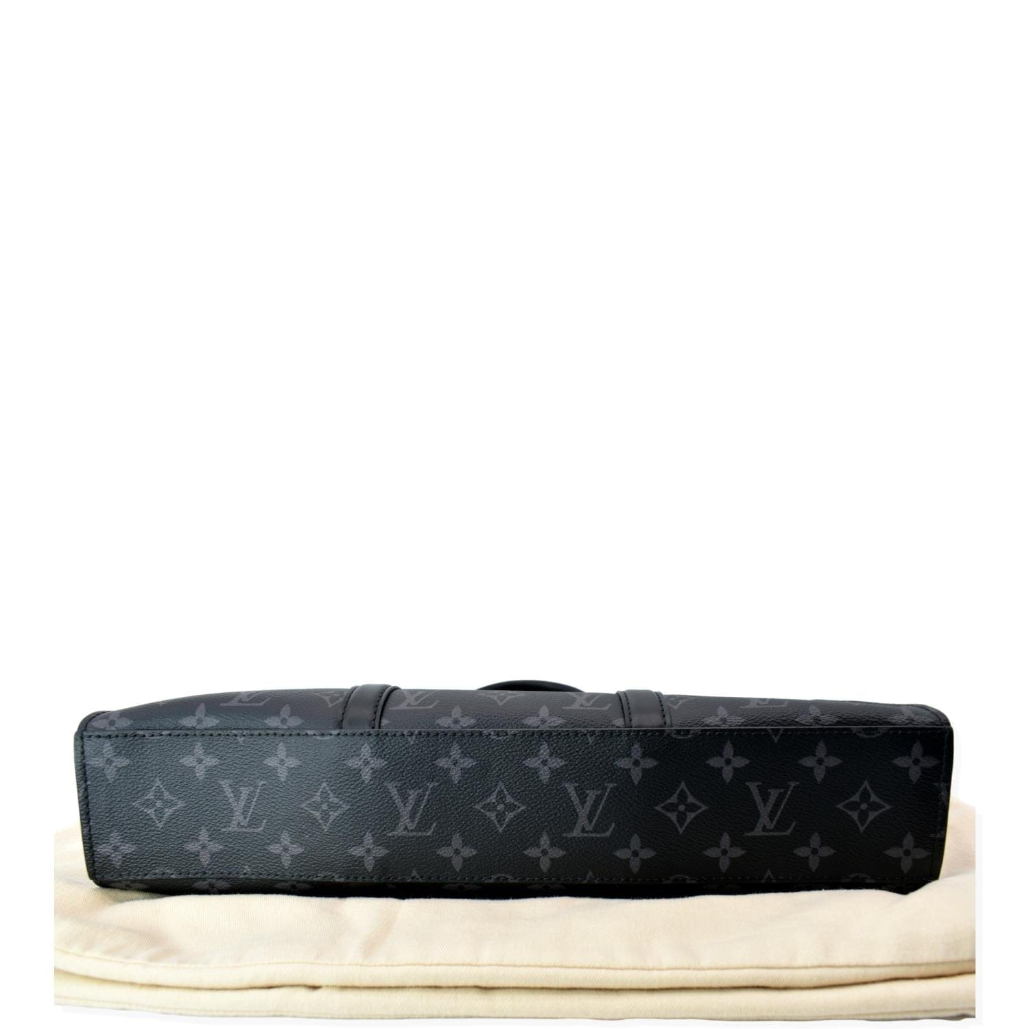 LOUIS VUITTON Sac Plat Horizontal Zippe Monogram Eclipse Shoulder Bag Black