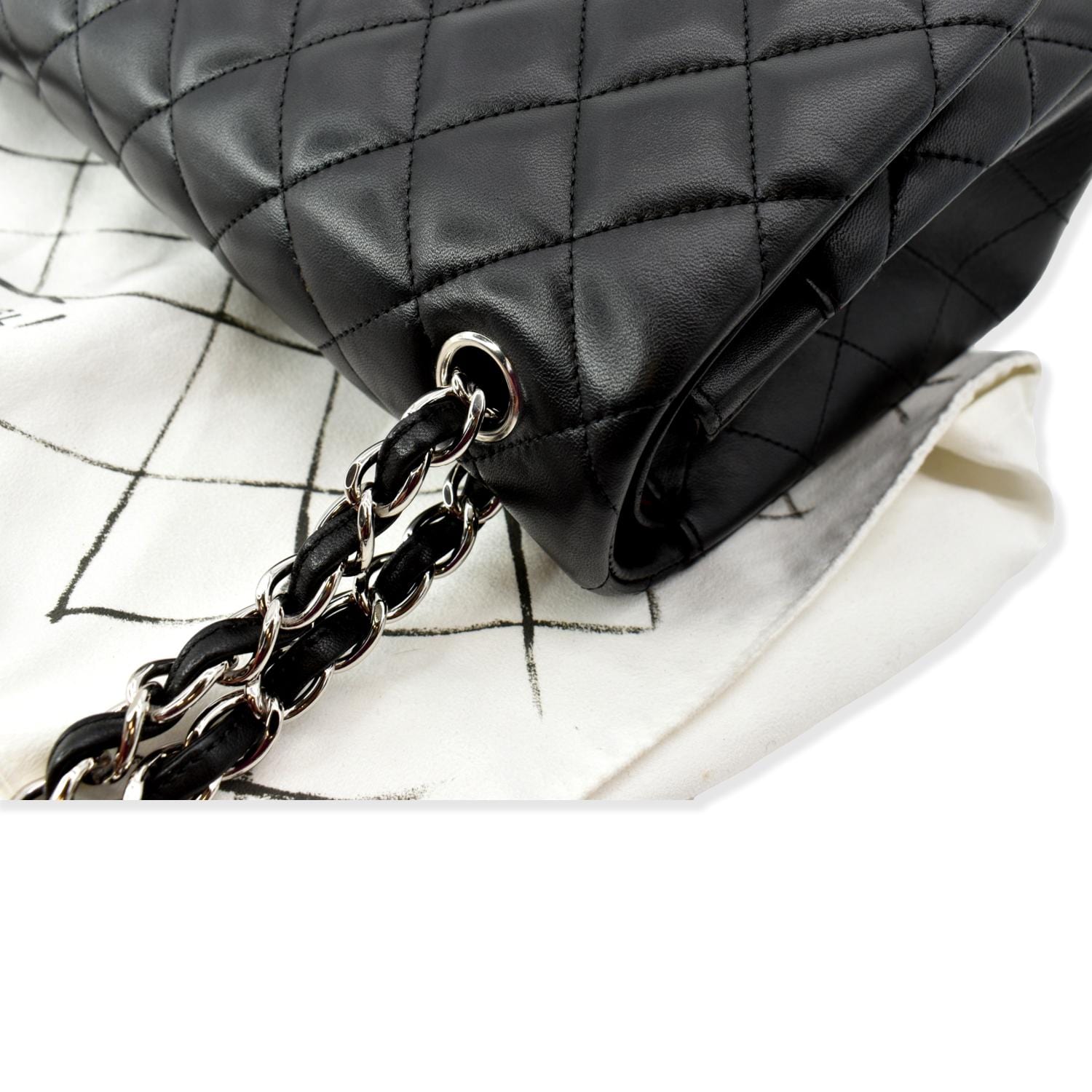 Chanel Classic Jumbo Double Flap  Leather Shoulder Bag Black