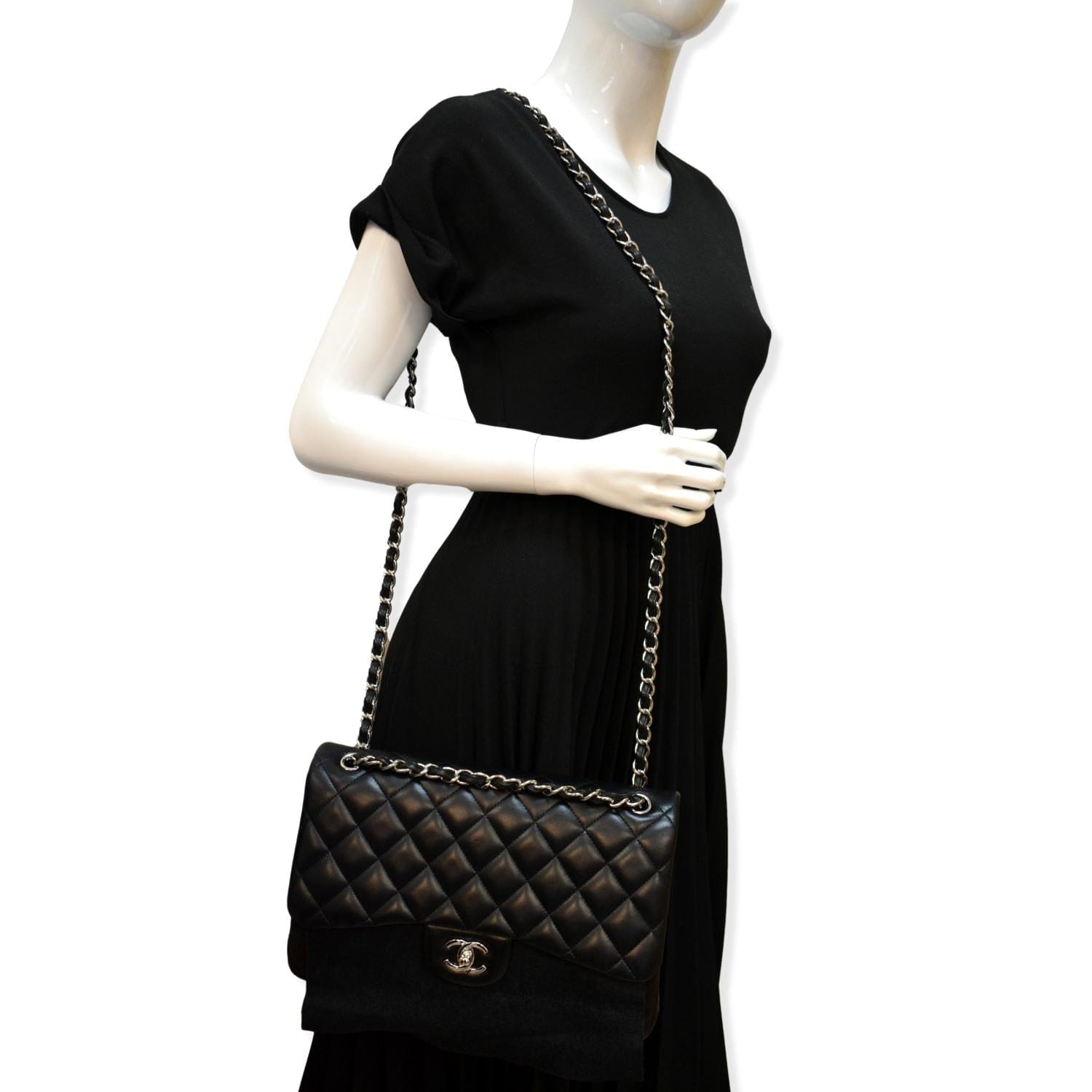 Chanel Classic Jumbo Double Flap  Leather Shoulder Bag Black