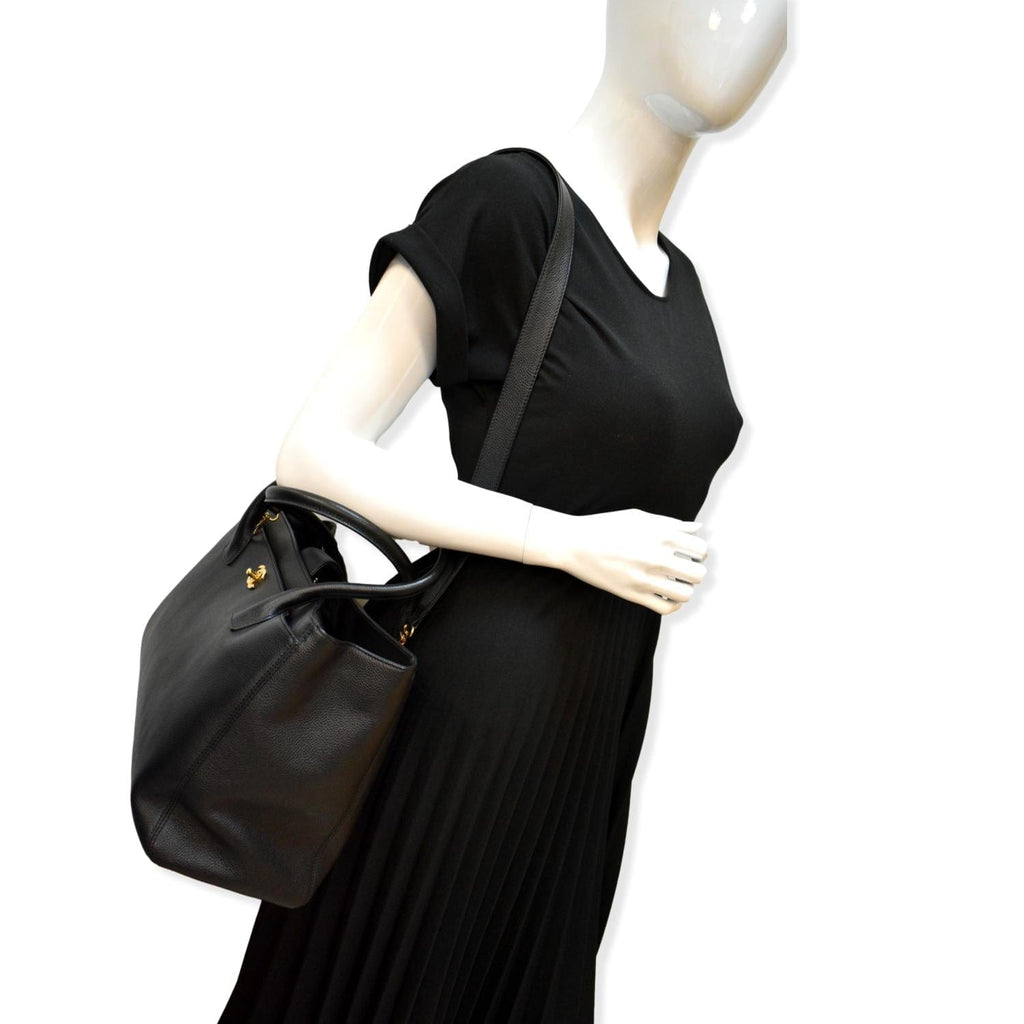 Chanel Cerf Executive Leather Shopper Tote Bag Black
