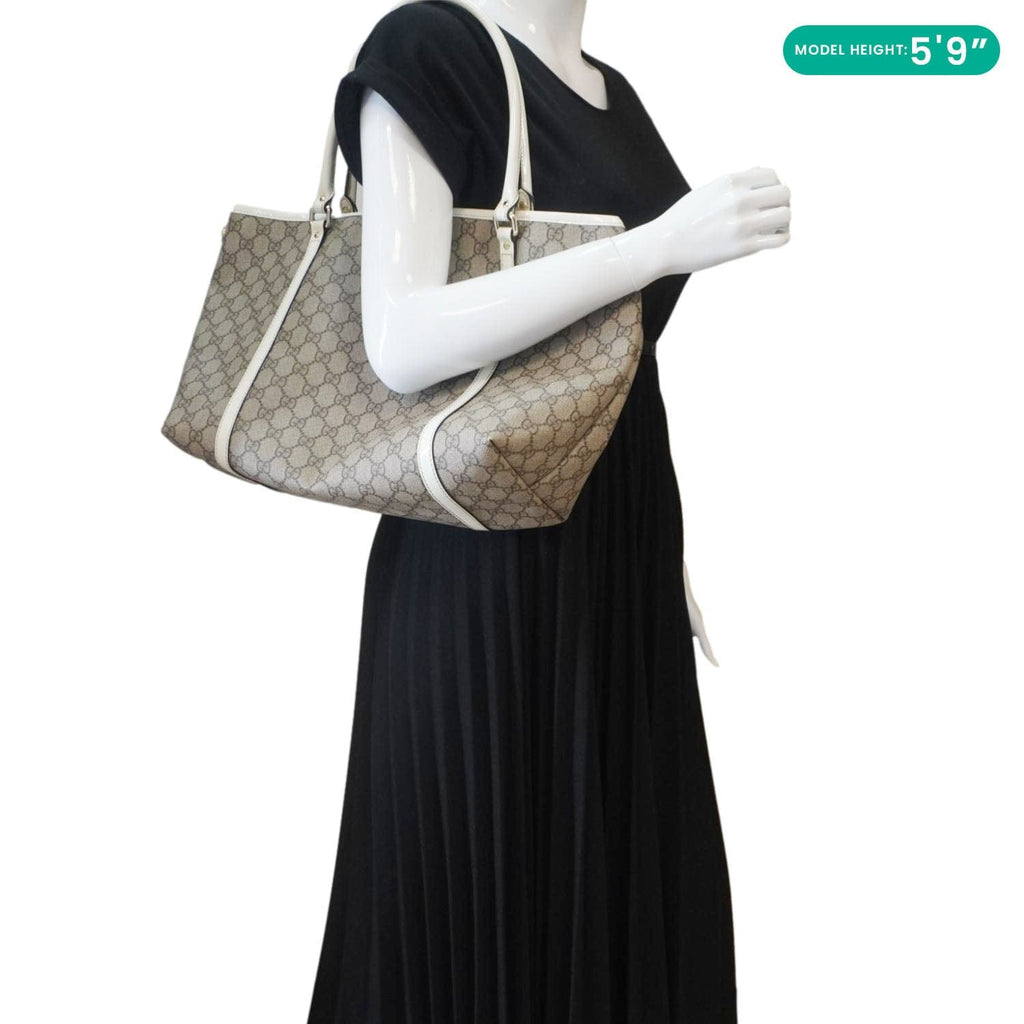 GUCCI Joy Medium Gucci  Supreme Canvas Tote Bag Beige 197953