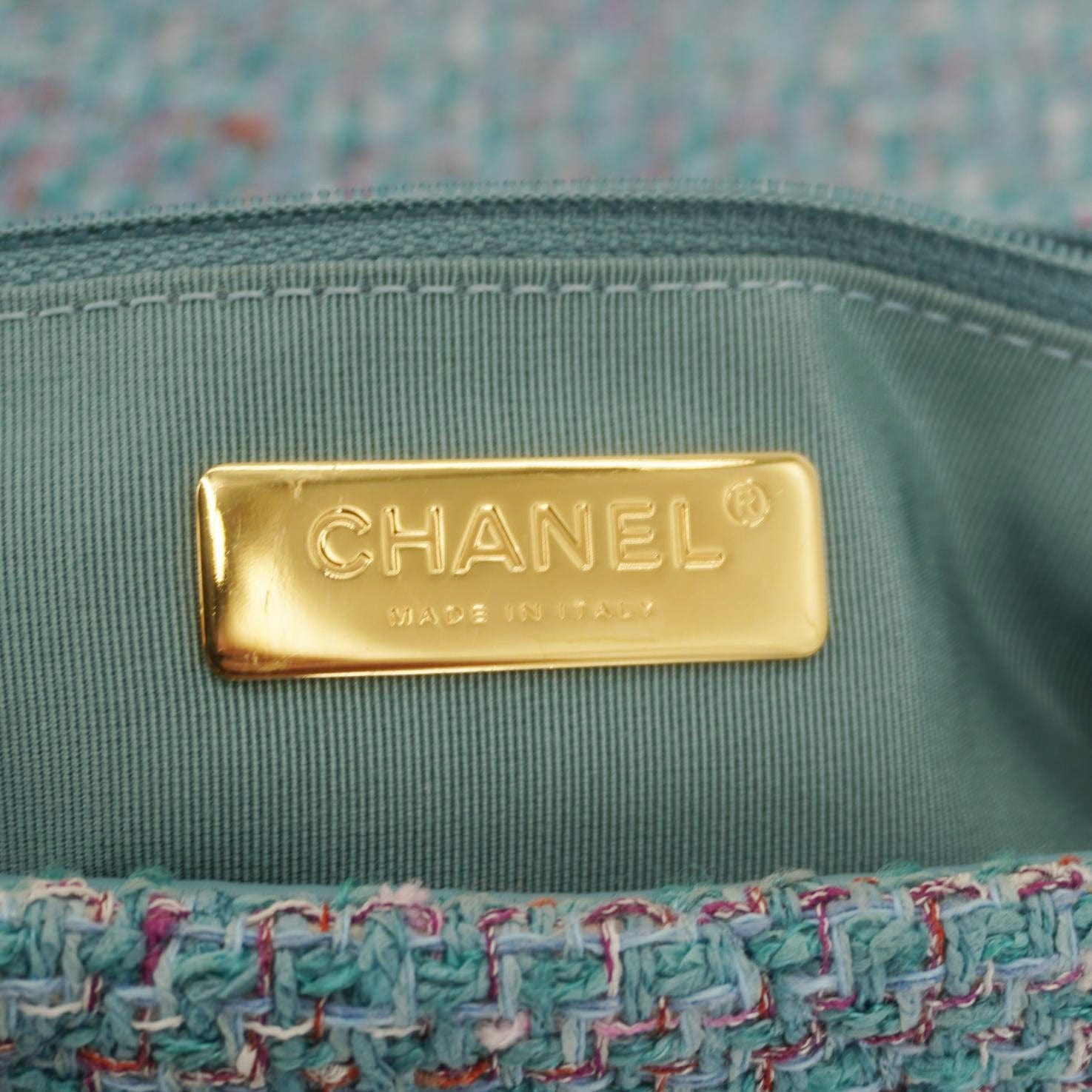 Chanel 19 Flap Medium Quilted Tweed Shoulder Bag Blue