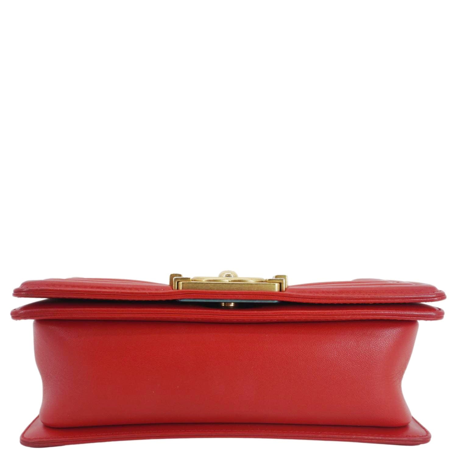 Chanel Boy Flap Small Chevron Leather Shoulder Bag Red