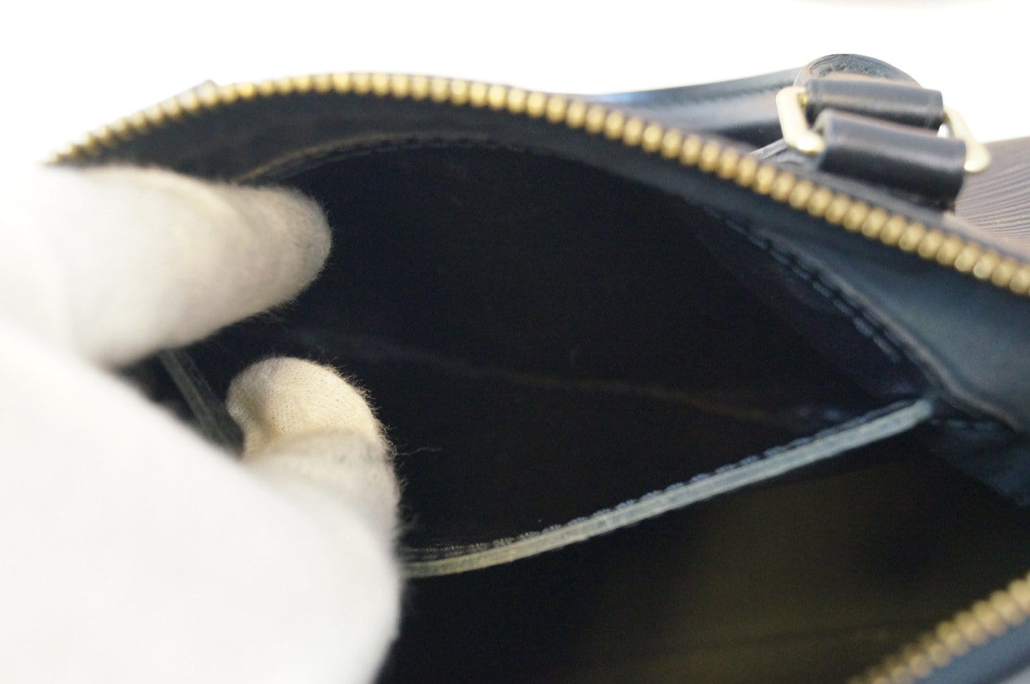 LOUIS VUITTON  HandBag Black Epi Leather Speedy 25 Satchel