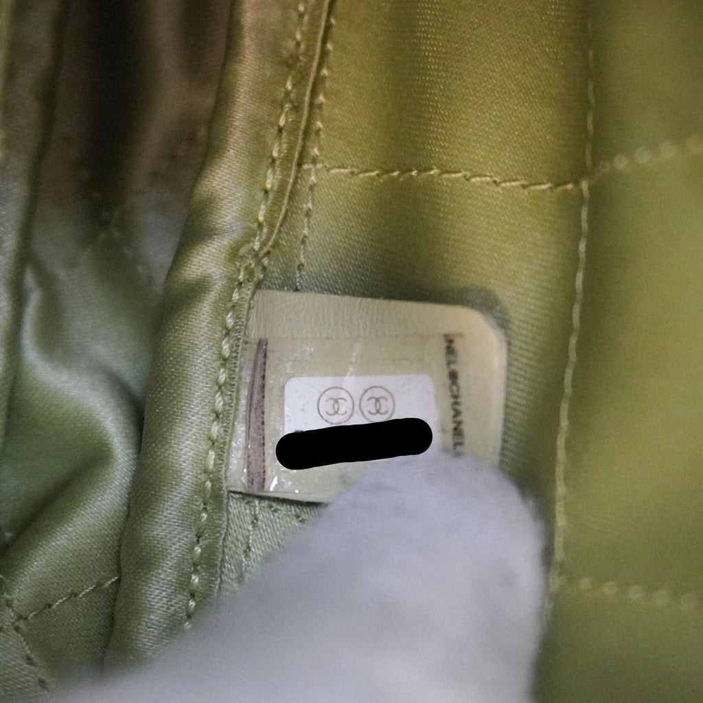 Chanel Diamond Quilted Lambskin Leather Coin Purse Chain Crossbody Bag Green