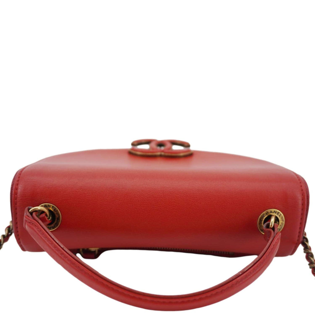 Chanel Coco Curve Flap Small Quilted Calfskin Leather Messenger Bag Red