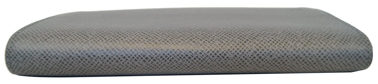 LOUIS VUITTON Brazza Glacier Taiga Leather Wallet