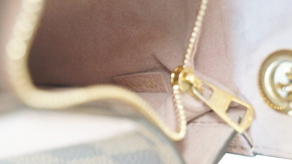 LOUIS VUITTON Wight Damier Ebene Magnolia Shoulder Crossbody Bag