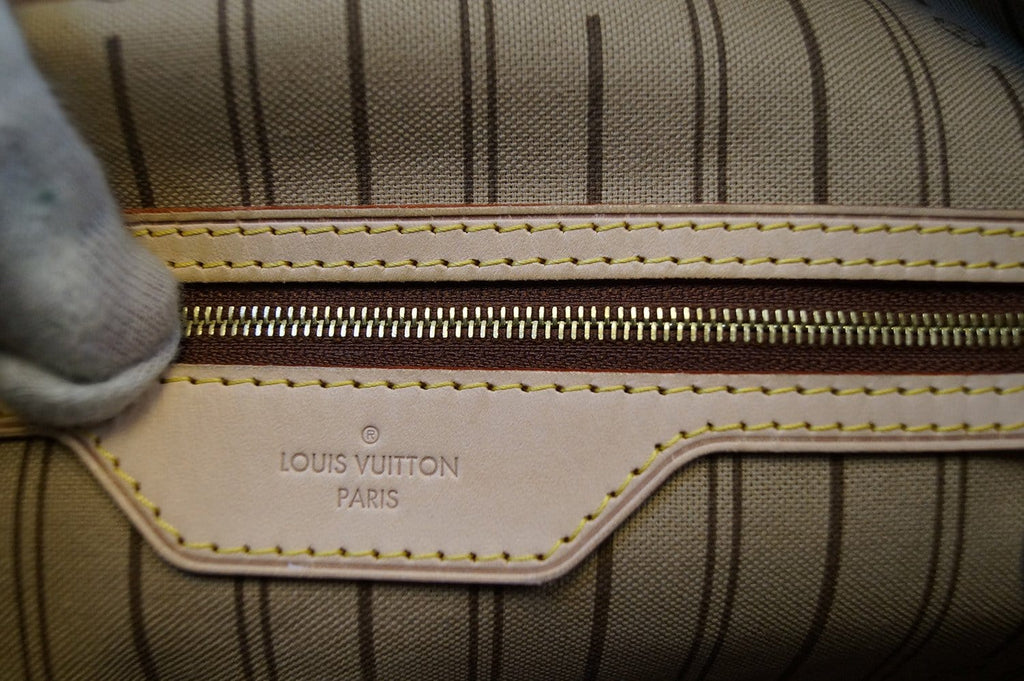 LOUIS VUITTON Shoulder Bag  Monogram Delightful MM