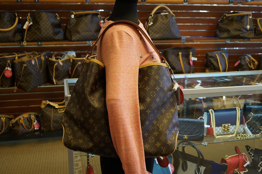 LOUIS VUITTON Shoulder Bag  Monogram Delightful MM