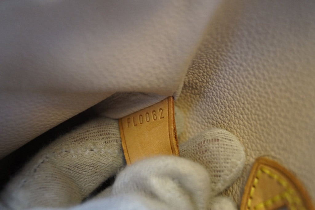 LOUIS VUITTON Monogram Canvas Bucket GM Shoulder Bag