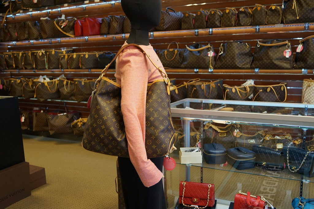 LOUIS VUITTON  Shoulder Bag  Monogram Delightful MM