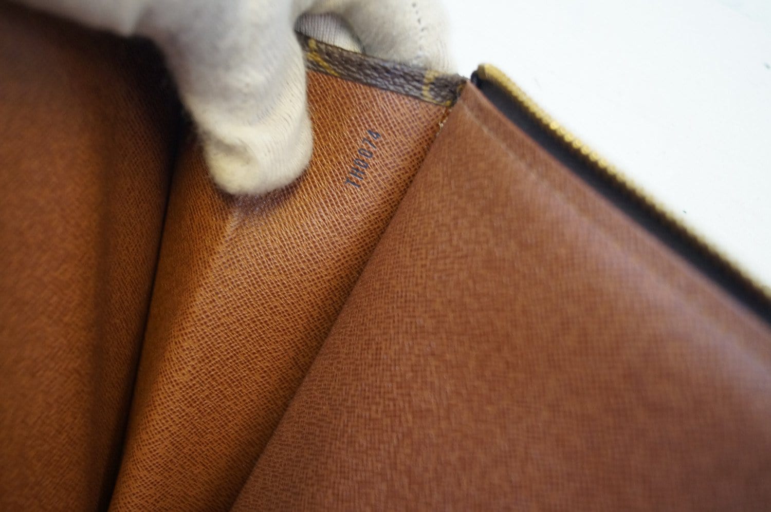 LOUIS VUITTON Monogram Brown Poche Documents Briefcase Clutch