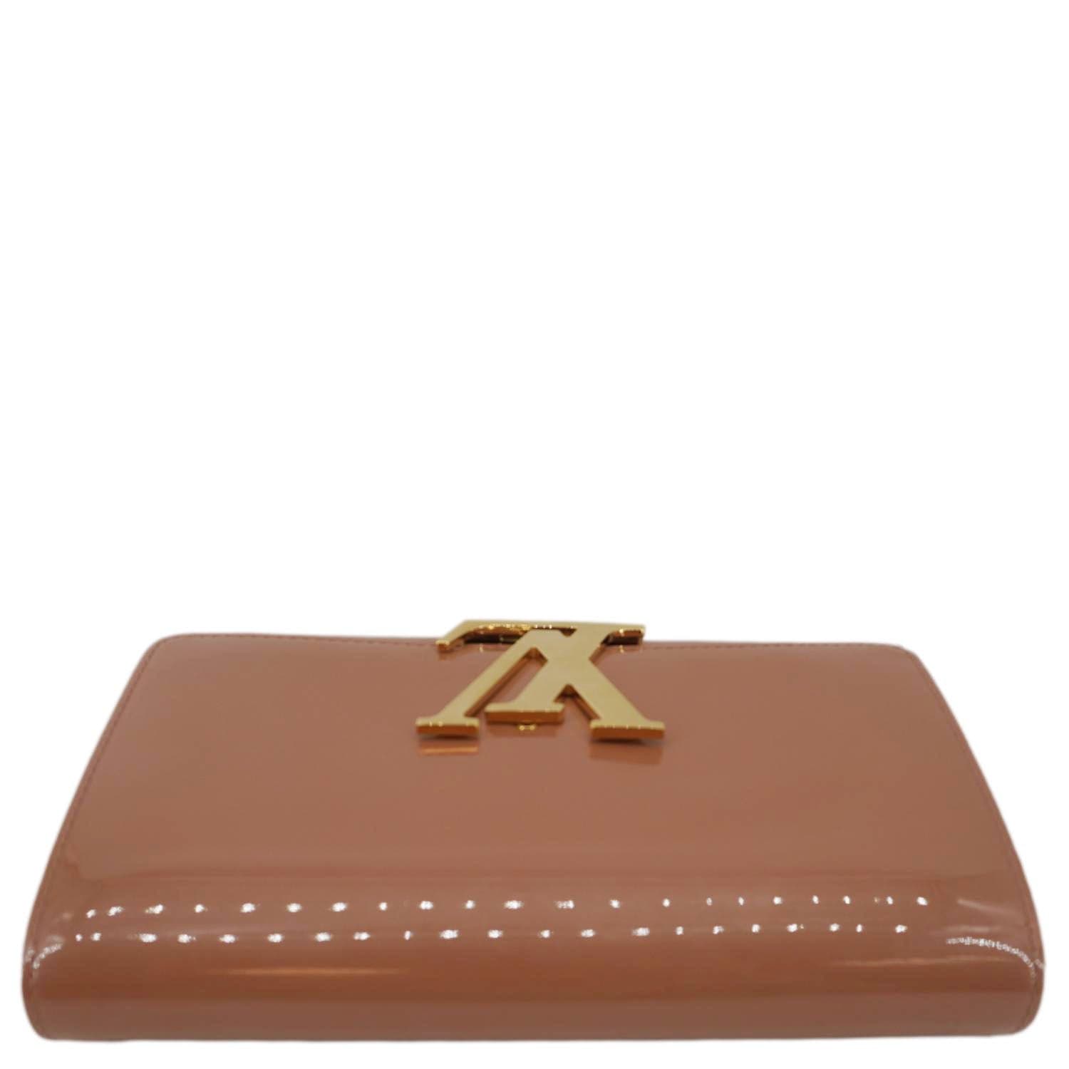 LOUIS VUITTON Louise Vernis Leather Clutch Tan