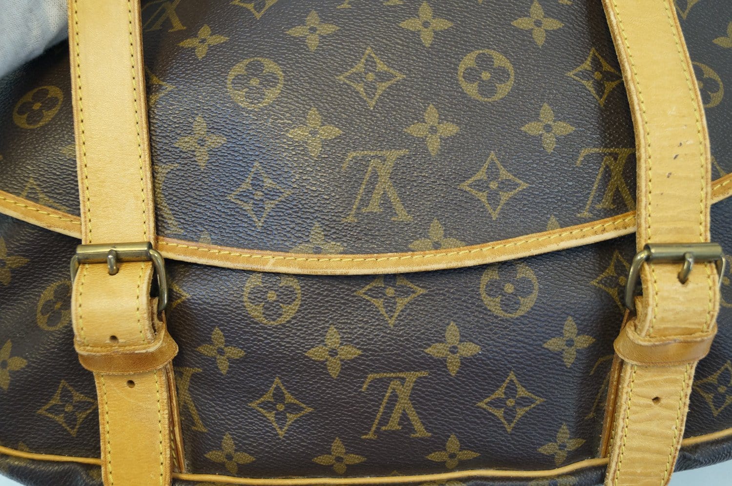 LOUIS VUITTON Monogram Canvas Saumur 43 Shoulder Bag