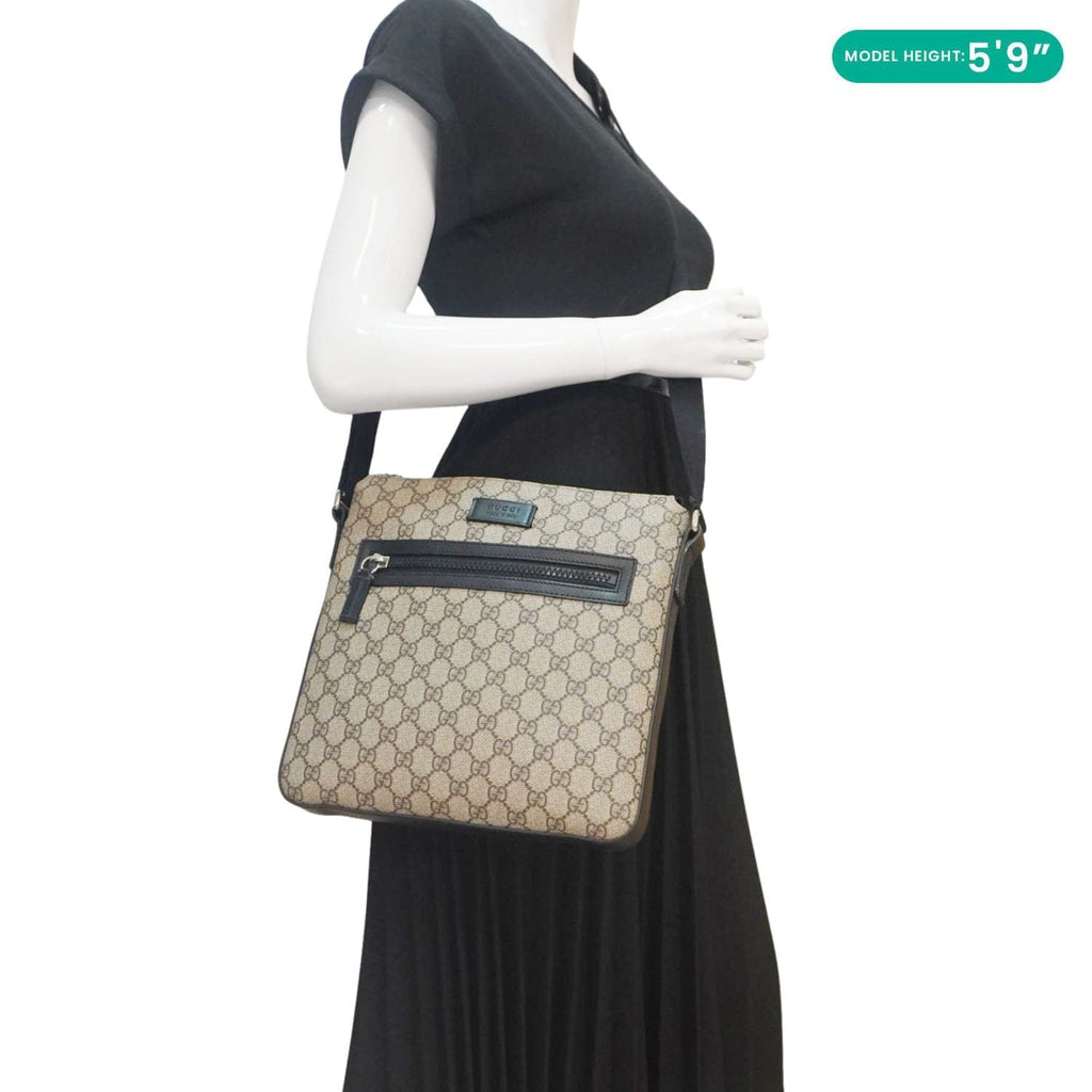 GUCCI Front Zip Medium Gucci Canvas Messenger Bag Beige 406974