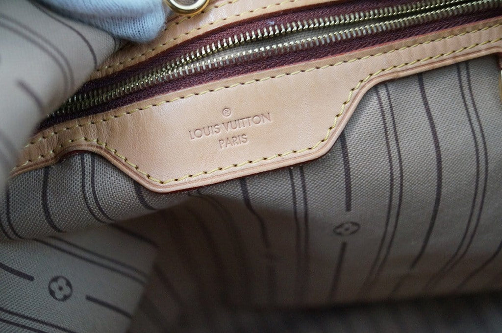 Louis Vuitton Shoulder Bag  Monogram Delightful MM