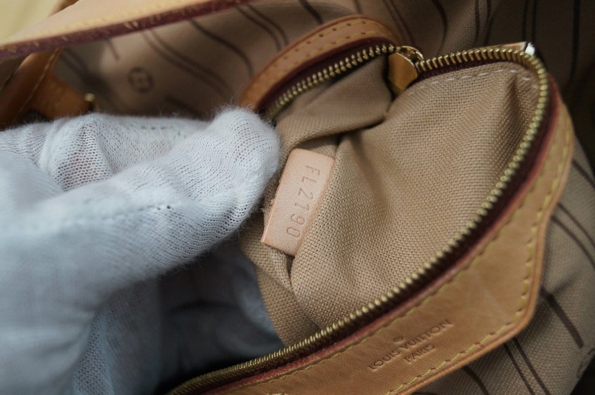 Louis Vuitton Shoulder Bag  Monogram Delightful MM