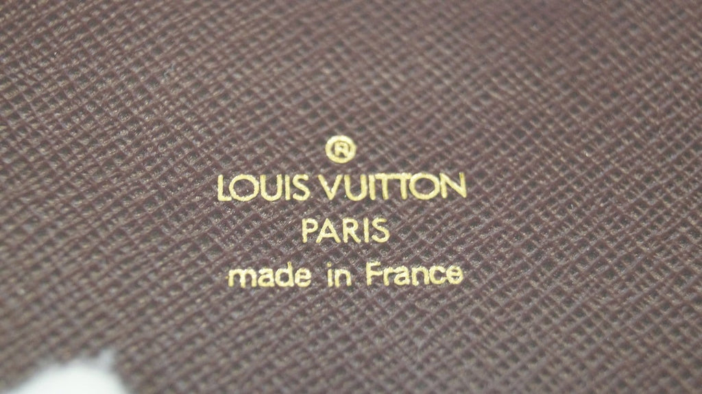 LOUIS VUITTON Taiga Leather Atoll Organizer Wallet
