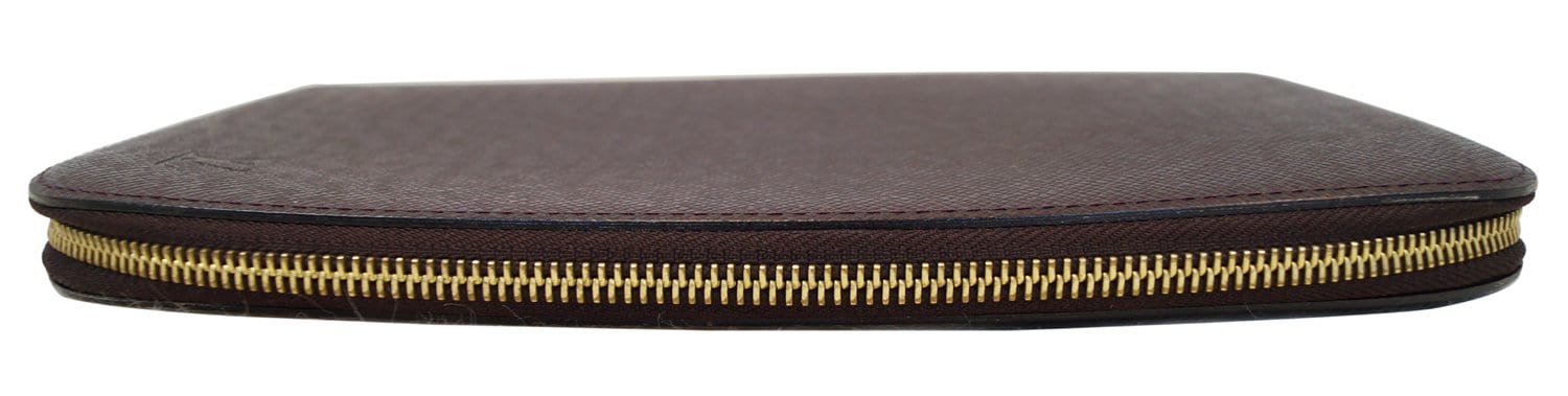 LOUIS VUITTON Taiga Leather Atoll Organizer Wallet