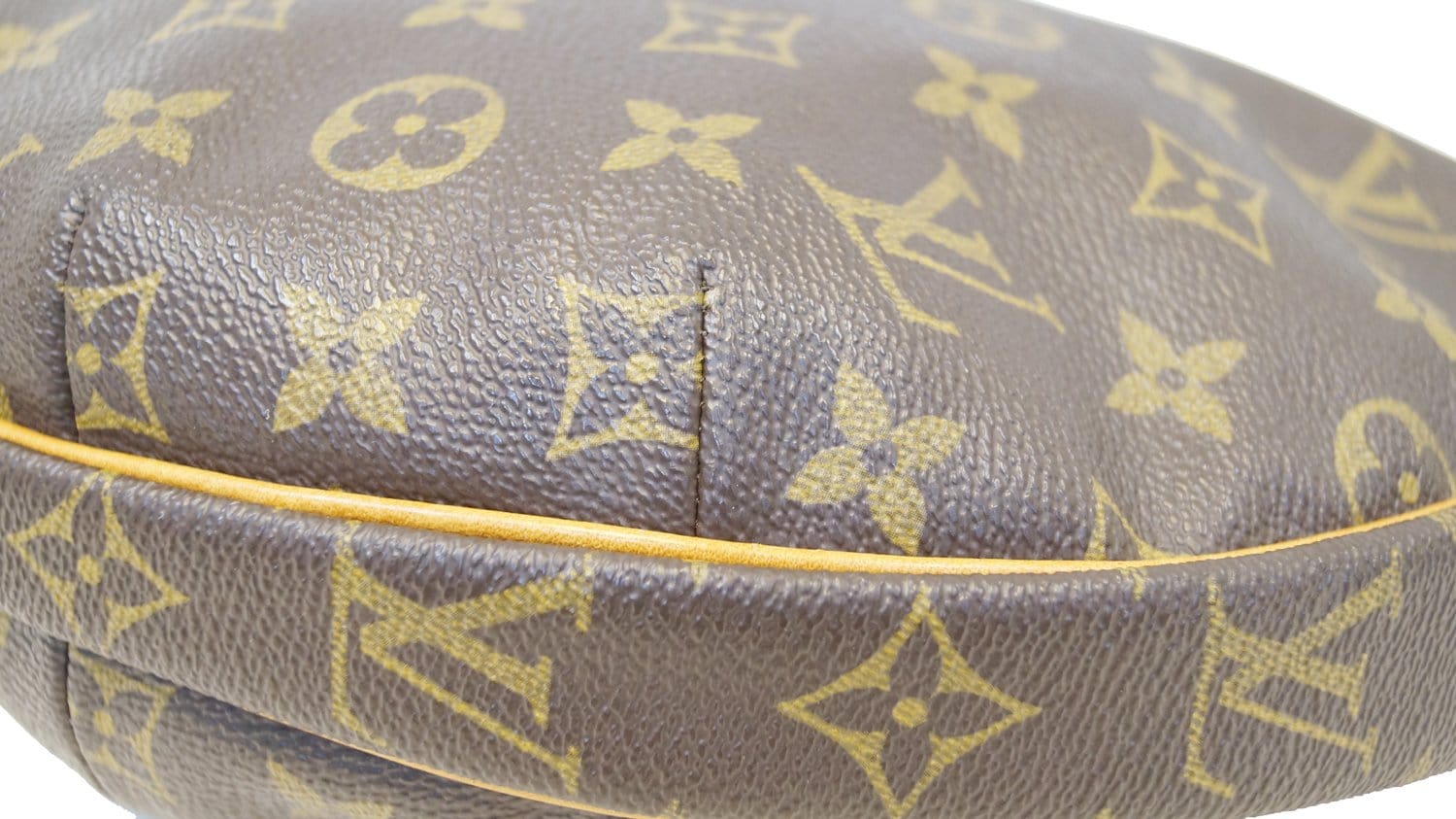 LOUIS VUITTON Monogram Canvas Croissant MM Shoulder Bag