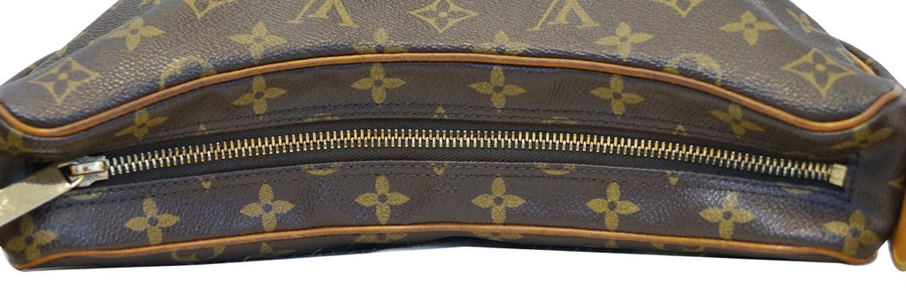 LOUIS VUITTON Monogram Canvas Croissant MM Shoulder Bag