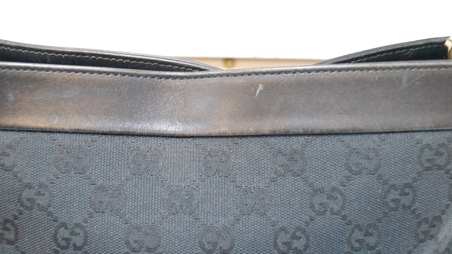 GUCCI Gucci Signature Monogram Black Leather Shoulder Bag