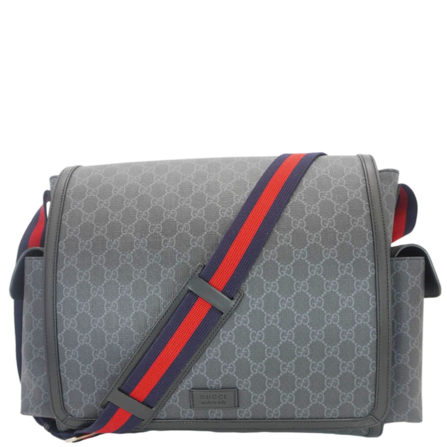 GUCCI Diaper Gucci Supreme Canvas Messenger Bag Black 495909