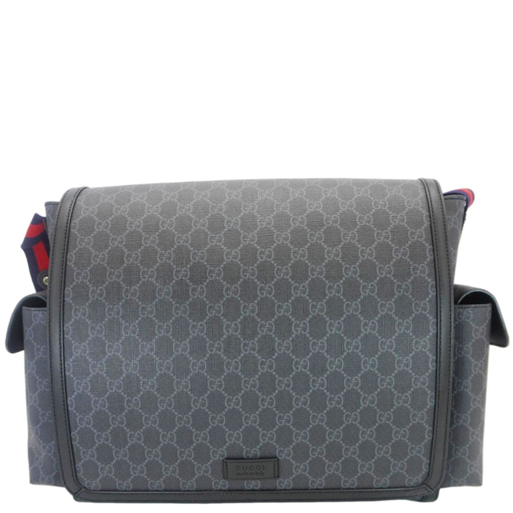 GUCCI Diaper Gucci Supreme Canvas Messenger Bag Black 495909