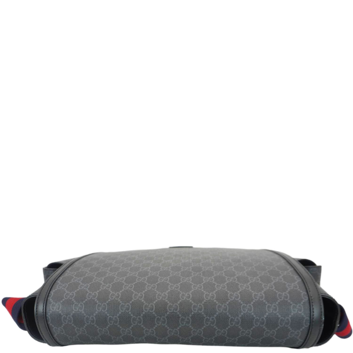 GUCCI Diaper Gucci Supreme Canvas Messenger Bag Black 495909