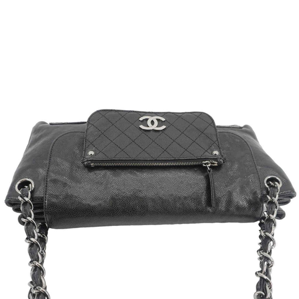 Chanel Pocket in The City Caviar Leather Shoulder Bag Black