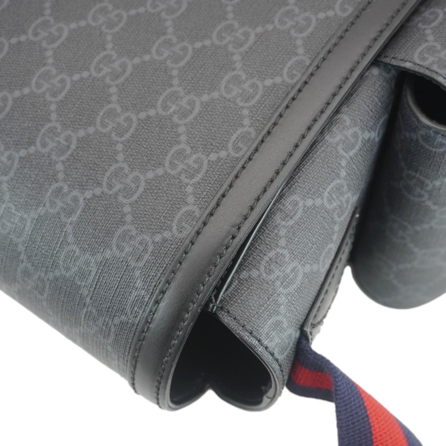 GUCCI Diaper Gucci Supreme Canvas Messenger Bag Black 495909