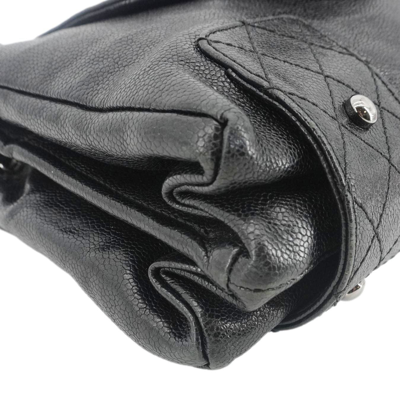 Chanel Pocket in The City Caviar Leather Shoulder Bag Black