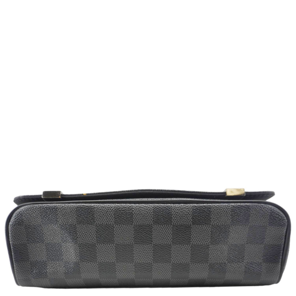 LOUIS VUITTON District PM Messenger Damier Graphite Messenger Bag Black