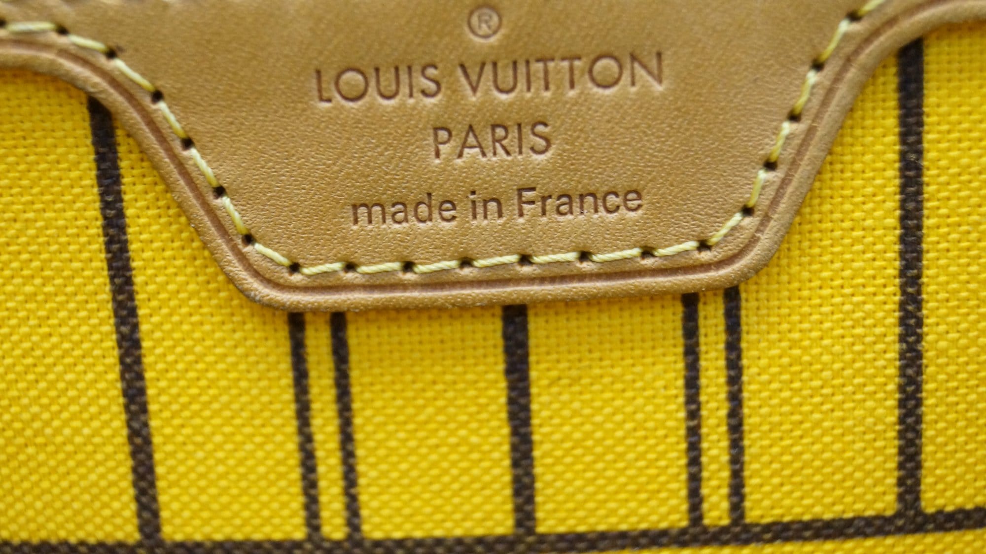 LOUIS VUITTON Monogram Canvas Neverfull MM Shoulder Bag Yellow Interior