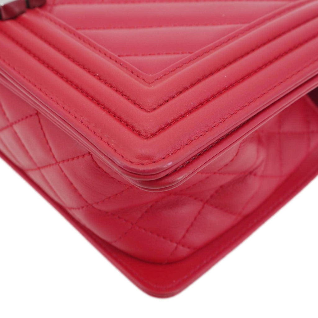 Chanel Boy Mixed Chevron Flap Lambskin Quilted Shoulder Bag Red