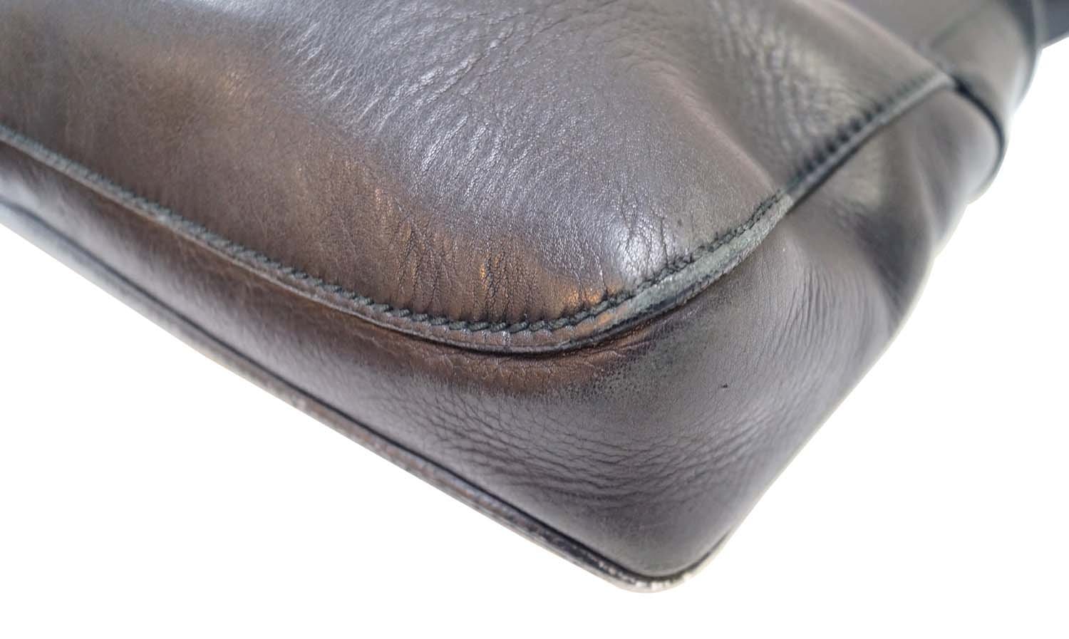 GUCCI Black Leather Horsebit Shoulder Bag 101975