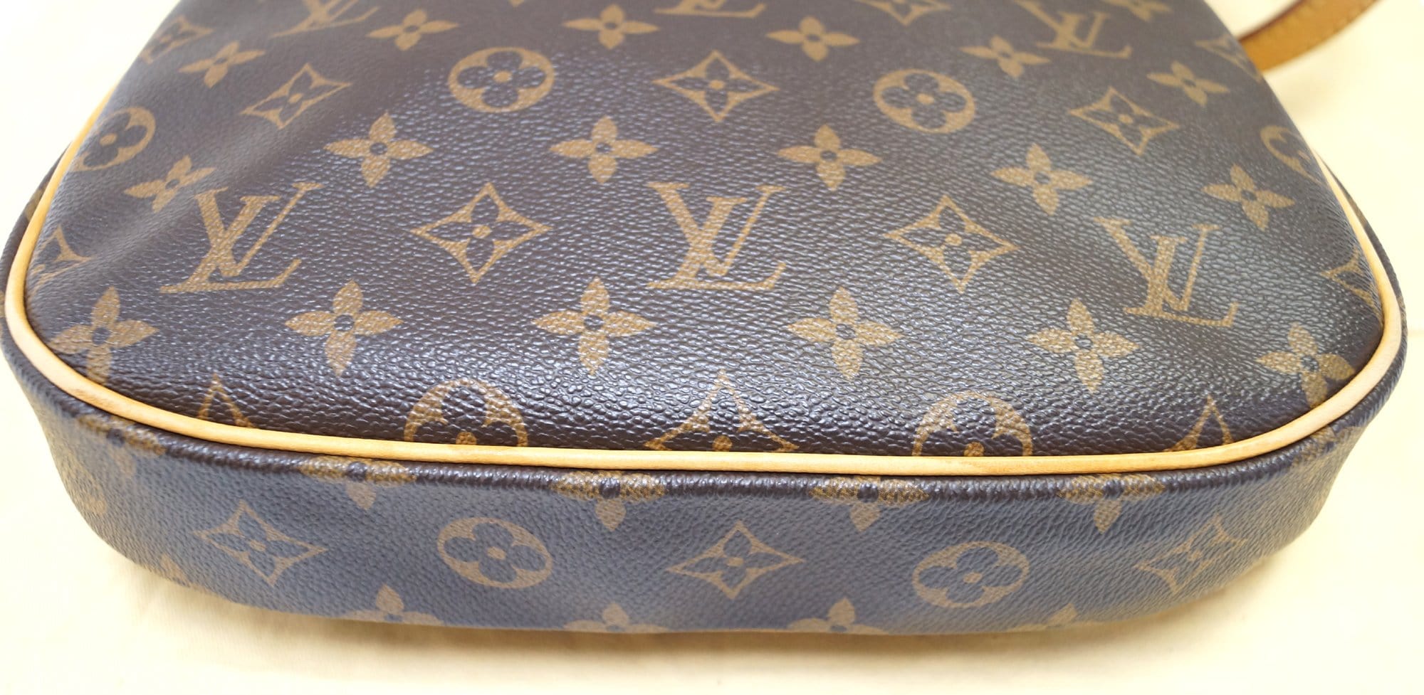 LOUIS VUITTON Monogram Canvas Odeon PM Shoulder Crossbody Bag