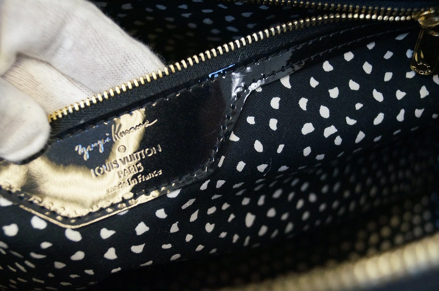 LOUIS VUITTON Limited Yayoi Kusama  Black Vernis White Dots Lockit MM Handbag