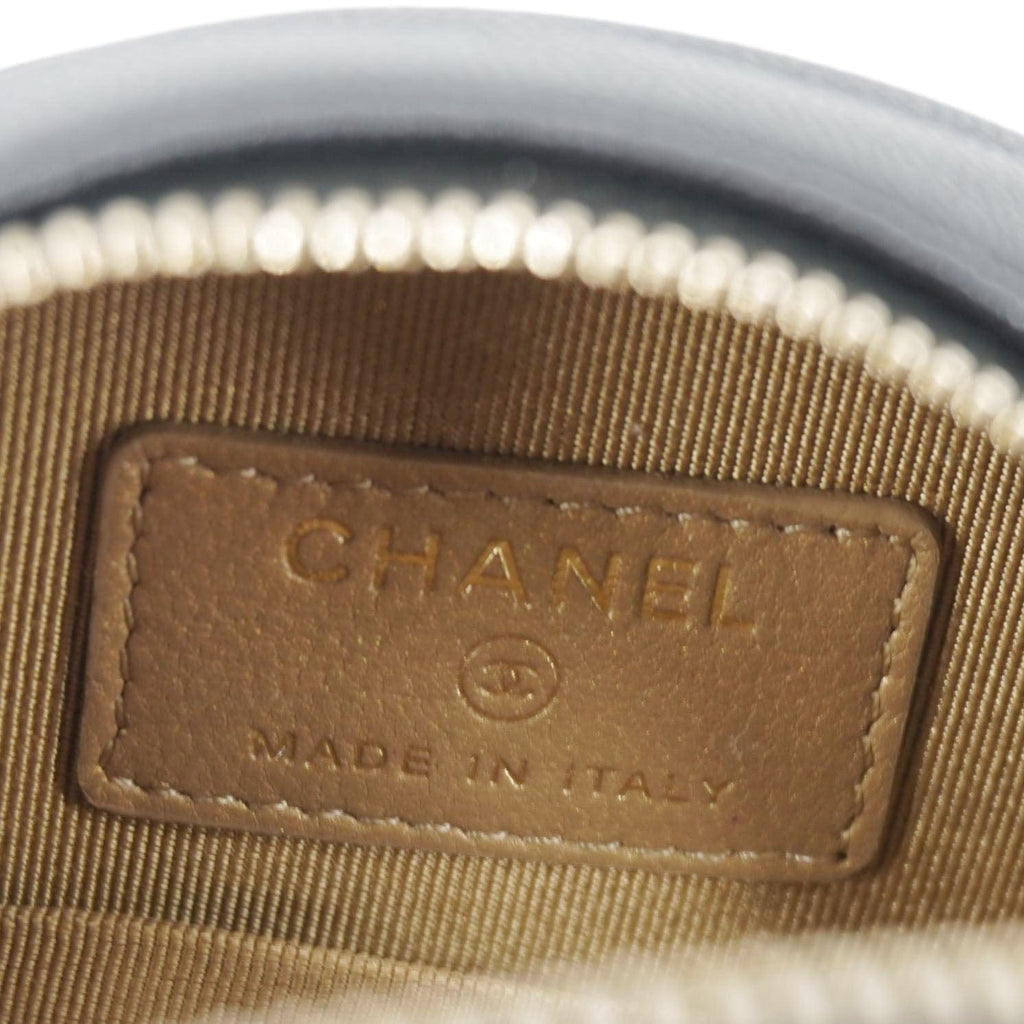 Chanel Round Chic Pearls Quilted Leather Crossbody Bag Black