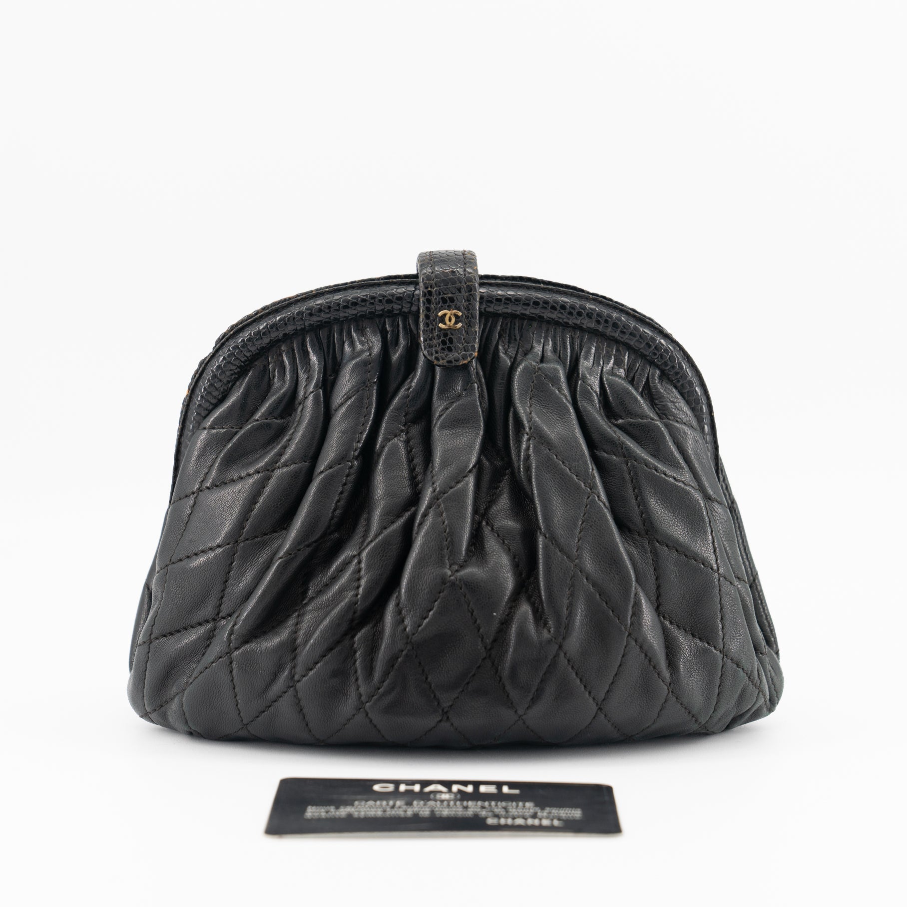 CHANEL vintage shoulder bag