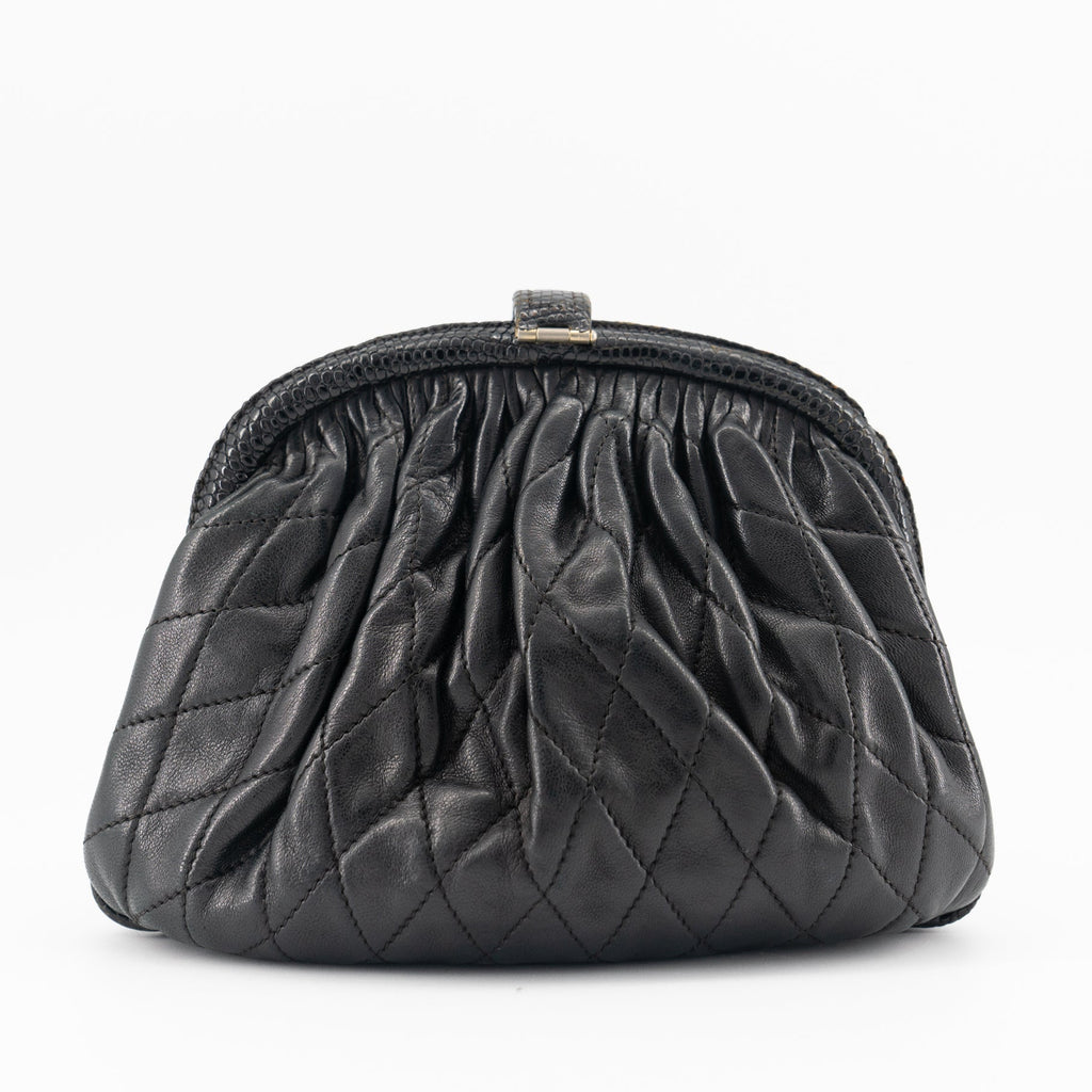 CHANEL vintage shoulder bag