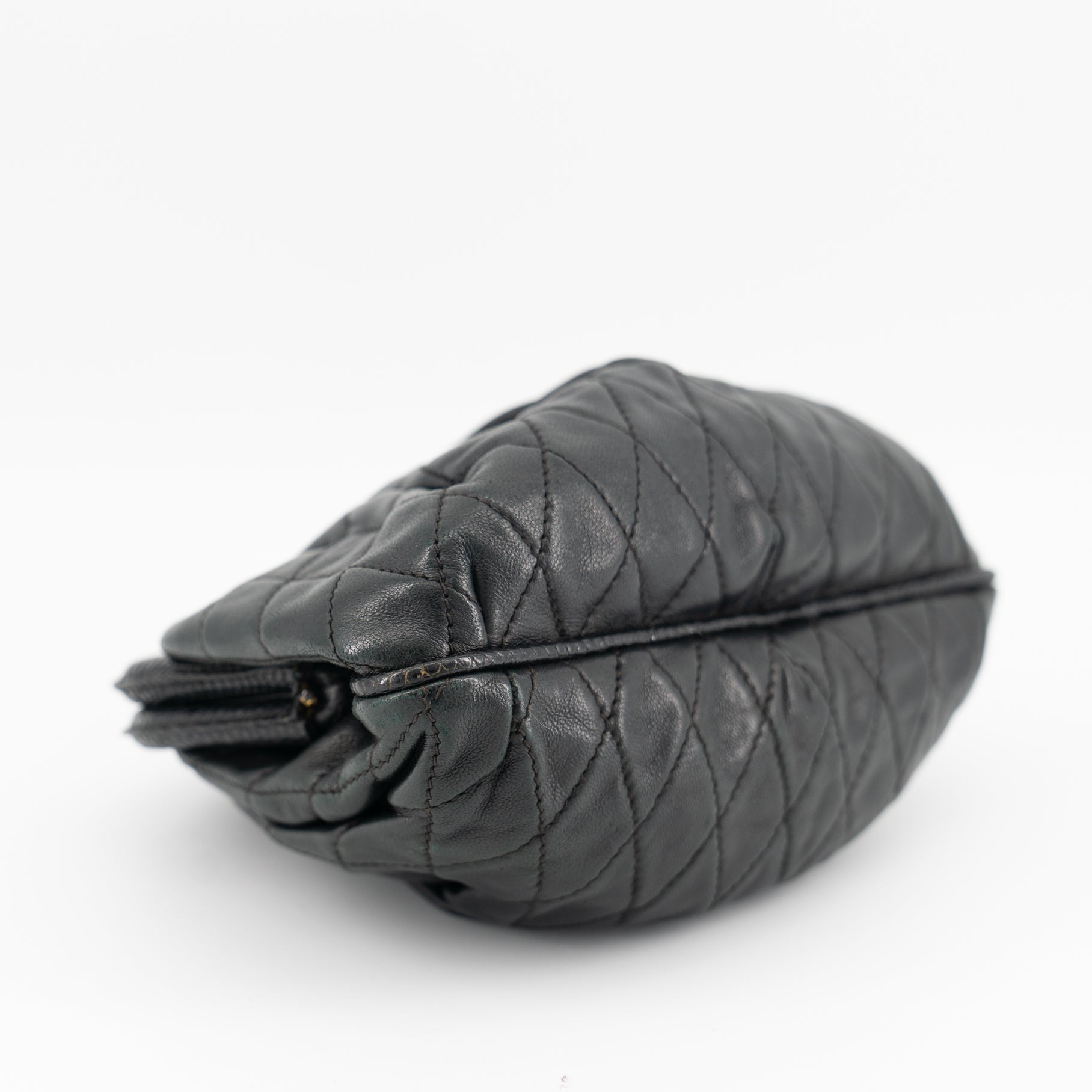 CHANEL vintage shoulder bag