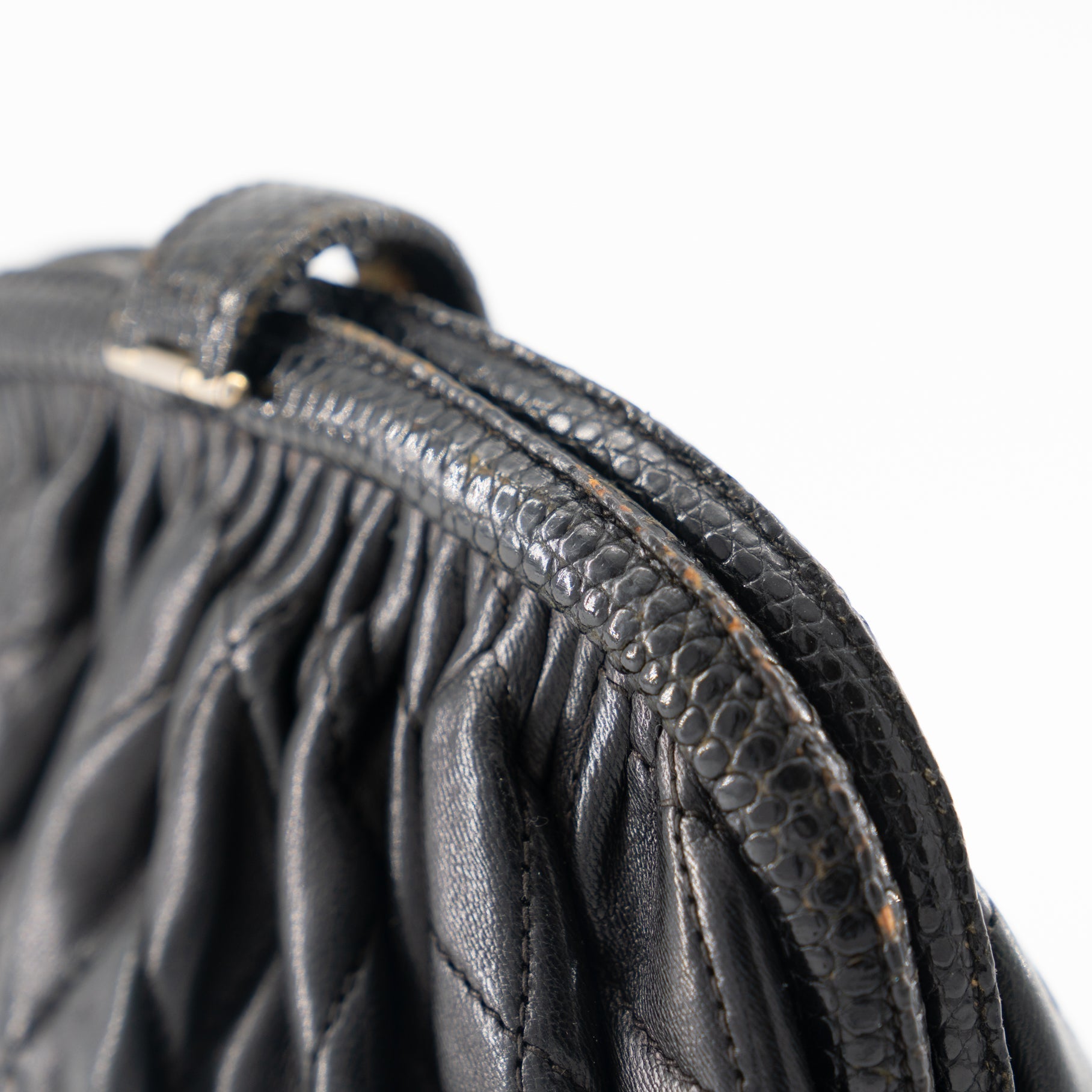 CHANEL vintage shoulder bag