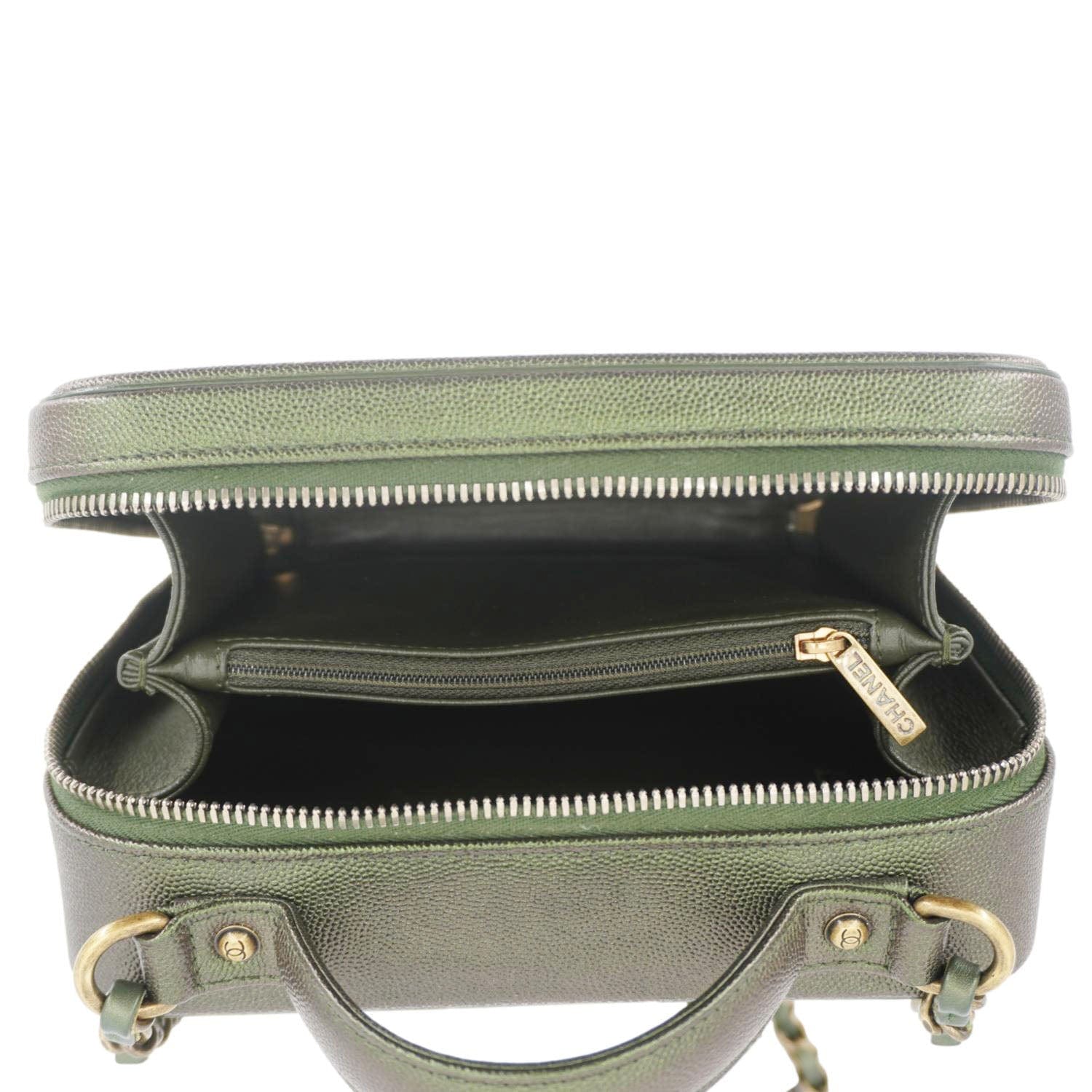 Chanel Vanity Case Filigree CC Iridescent Quilted Caviar Leather Shoulder Bag Green