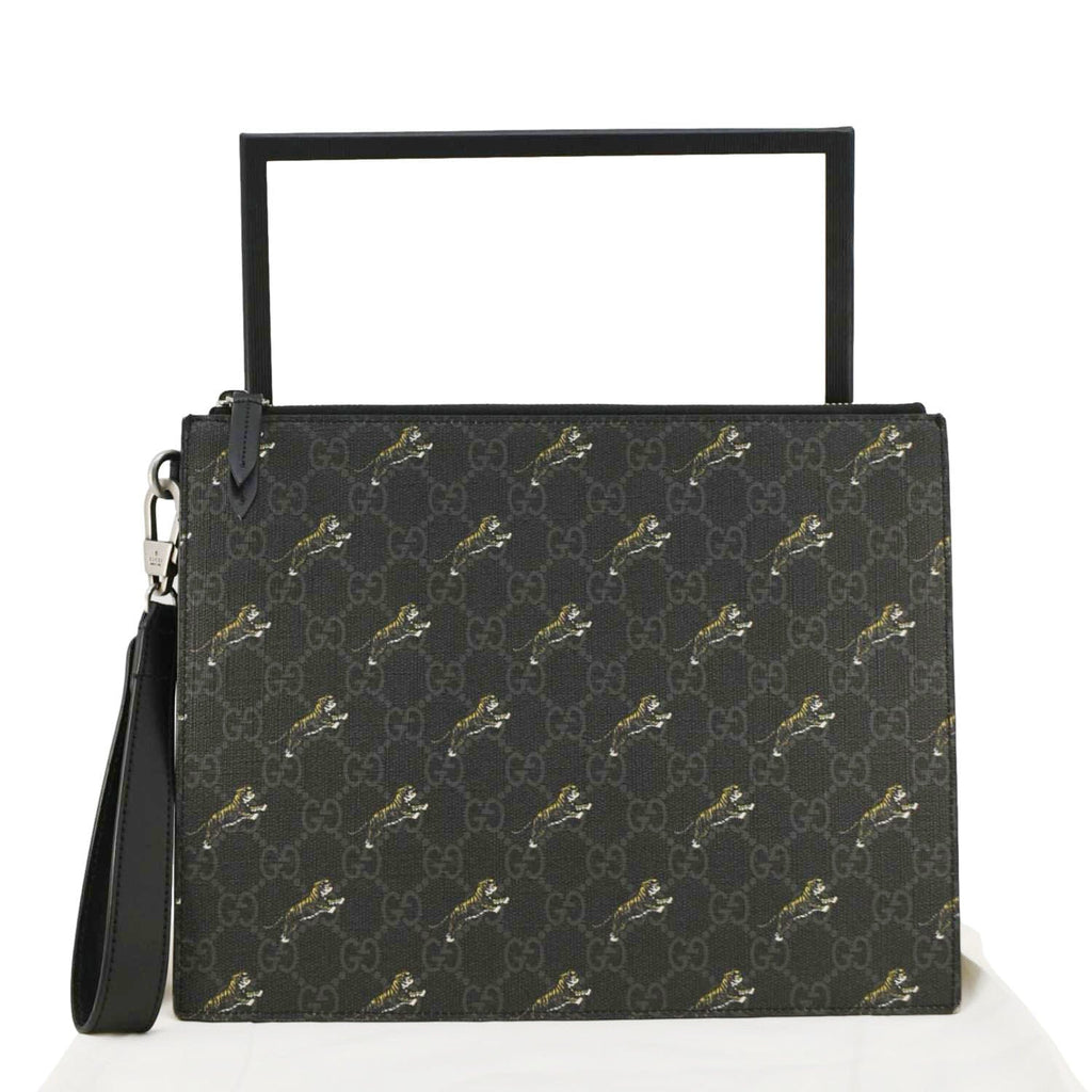 GUCCI Tiger Print Gucci Supreme Canvas Clutch Bag Black 575136